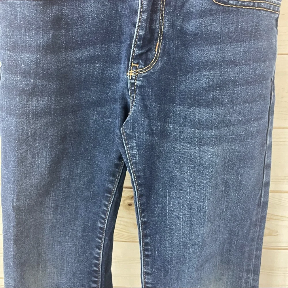 Old Navy Built in Flex Straight leg jeans